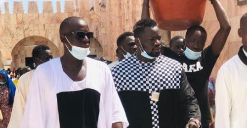 Photos – Reug Reug et Ngaka Blindé chez Serigne Abdou Karim Mbacké