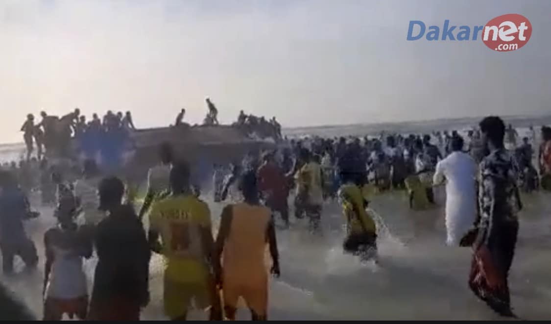 La vidéo de la pirogue clandestine qui échoue dans la plage de gokh mbath saint-louis