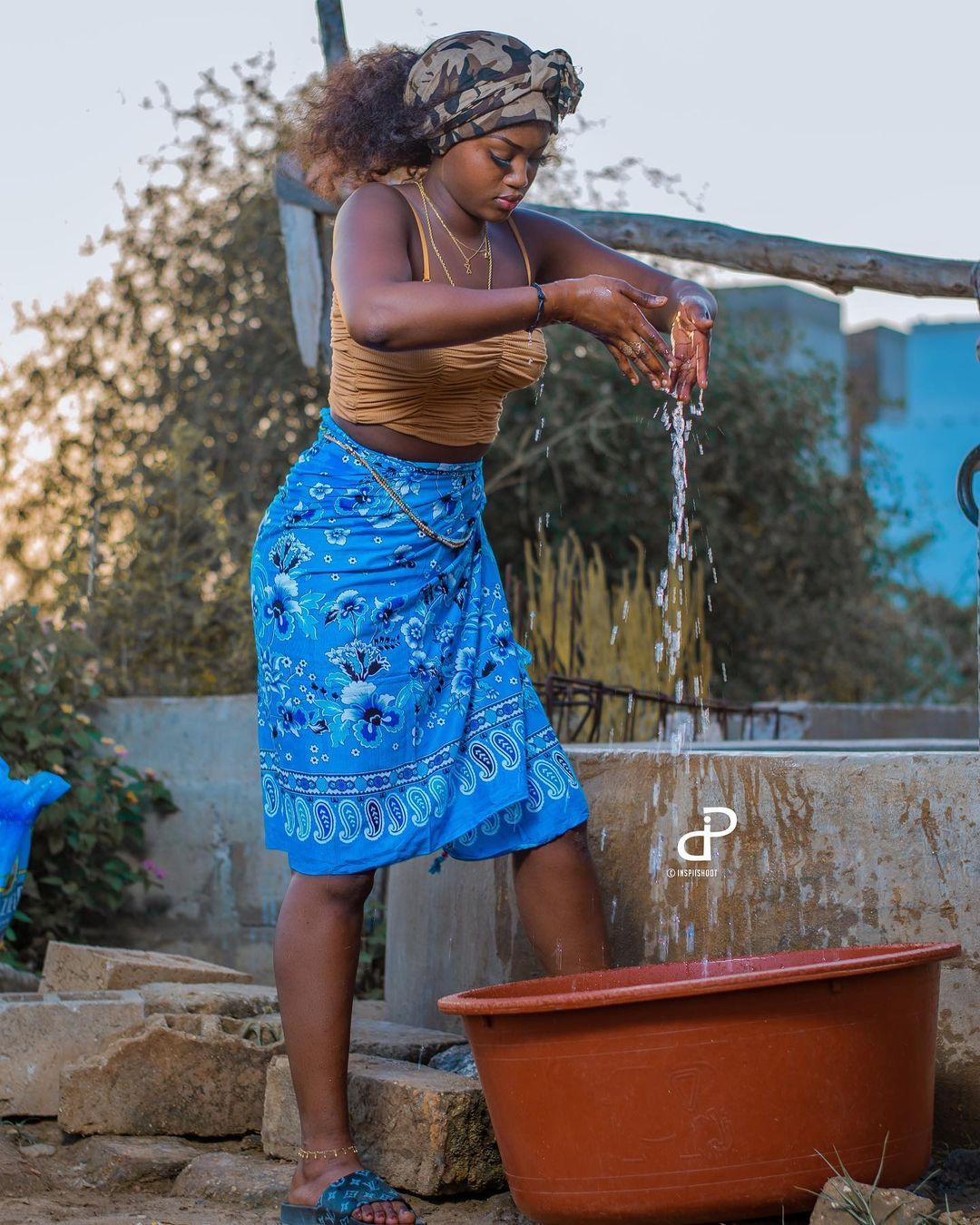 (10 Photos) - Cathy de la série Virginie dévoile une silhouette de rêve en shooting