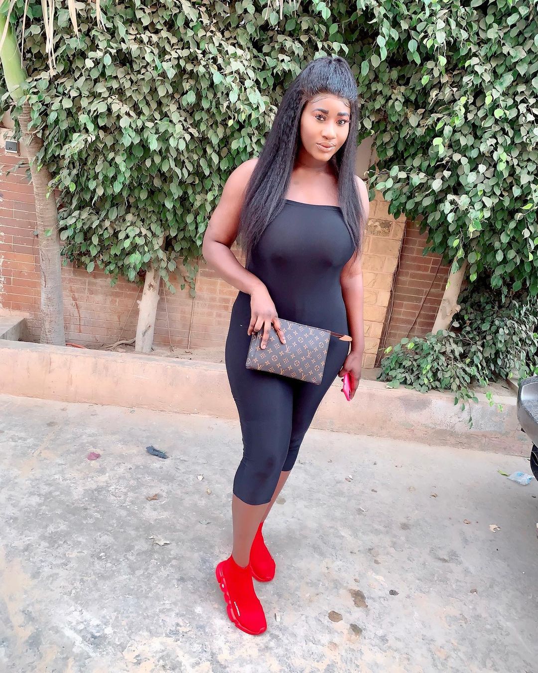 20 Photos – Eva channel, le modèle photo qui enchante les internautes sénégalais