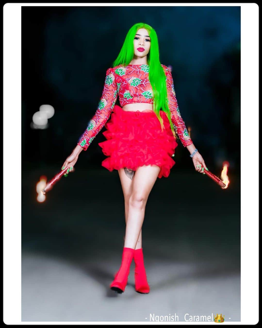 (10 Photos) Ngonish Caramel signe son retour et caramélise la toile avec sa tenue...