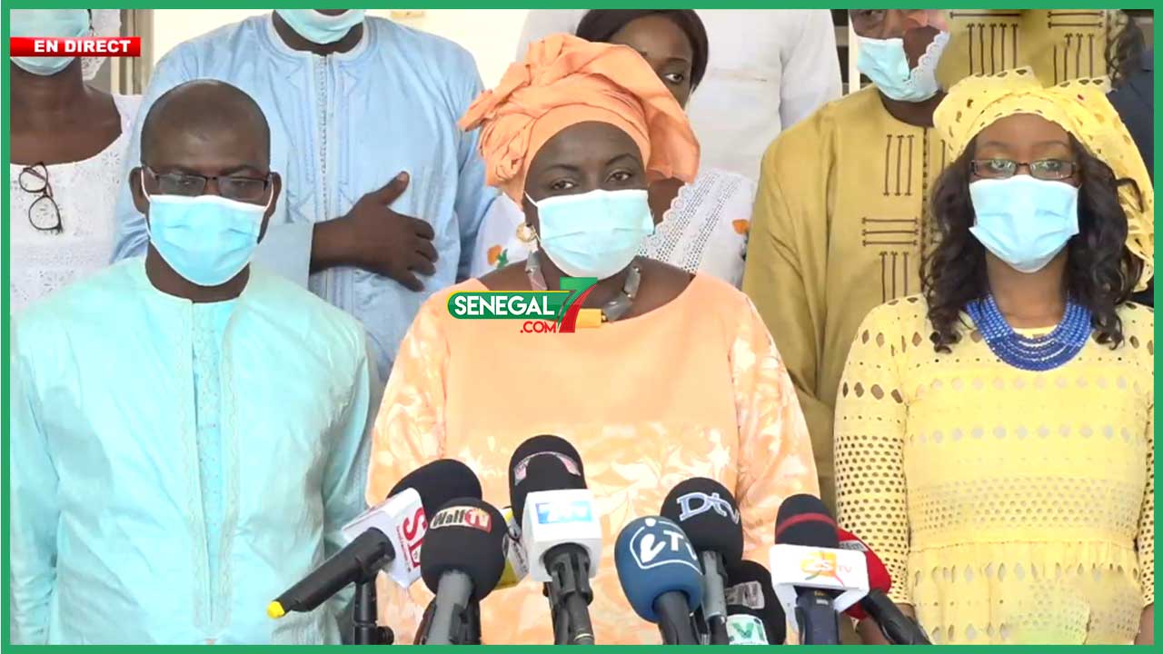 Passation de service au Cese : Mimi Touré remercie l'Etat et zappe Macky Sall