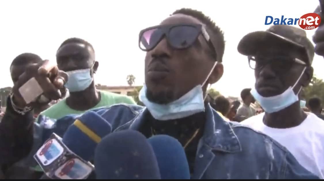 Vidéo: La colère de El hadji Kaïta à la marche: Artiste yi ay Fékk kagnou...”