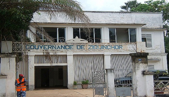Absence aux CRD: Le gouverneur AD de Ziguinchor fait la sommation aux chefs de service