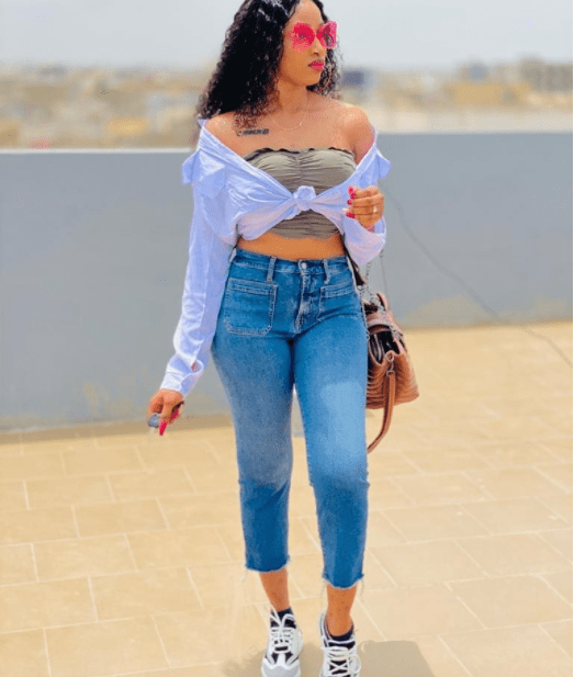 (Photos) Admirez les clichés ultra s£xy de la femme de Abba dans Gallé No Stress