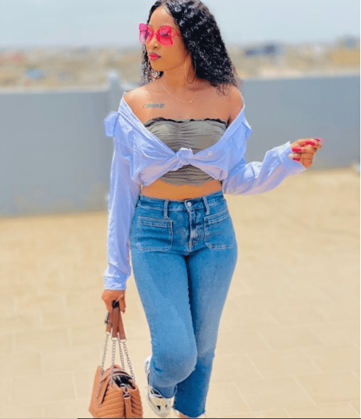 (Photos) Admirez les clichés ultra s£xy de la femme de Abba dans Gallé No Stress