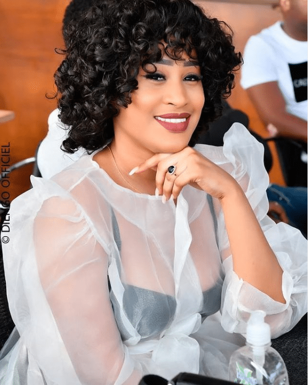 (Photos) Fin d'Année: Le beau message de l'actrice Esther Ndiaye