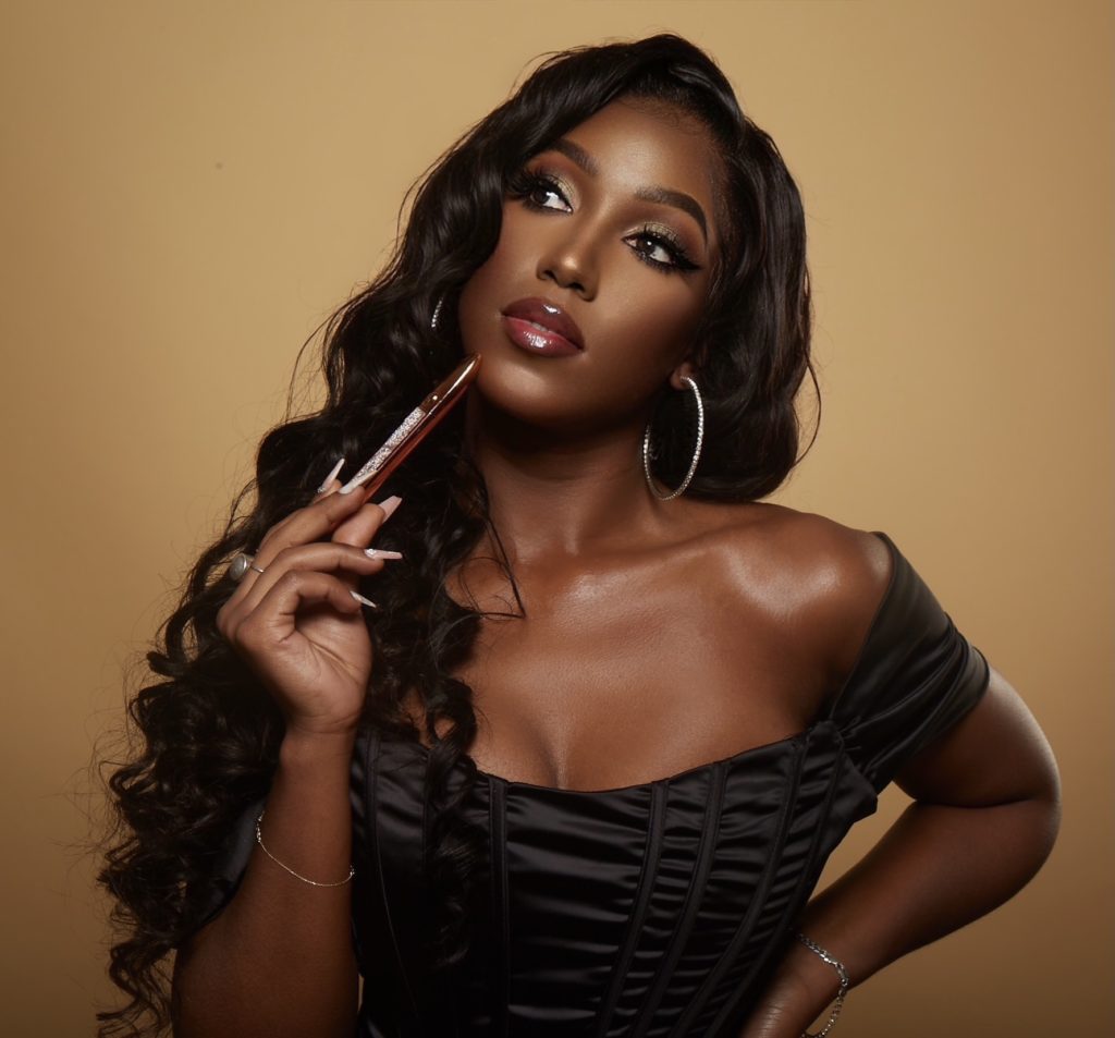 (Photos) Liliane Maroun, la fille de Dj Edouardo lance sa marque