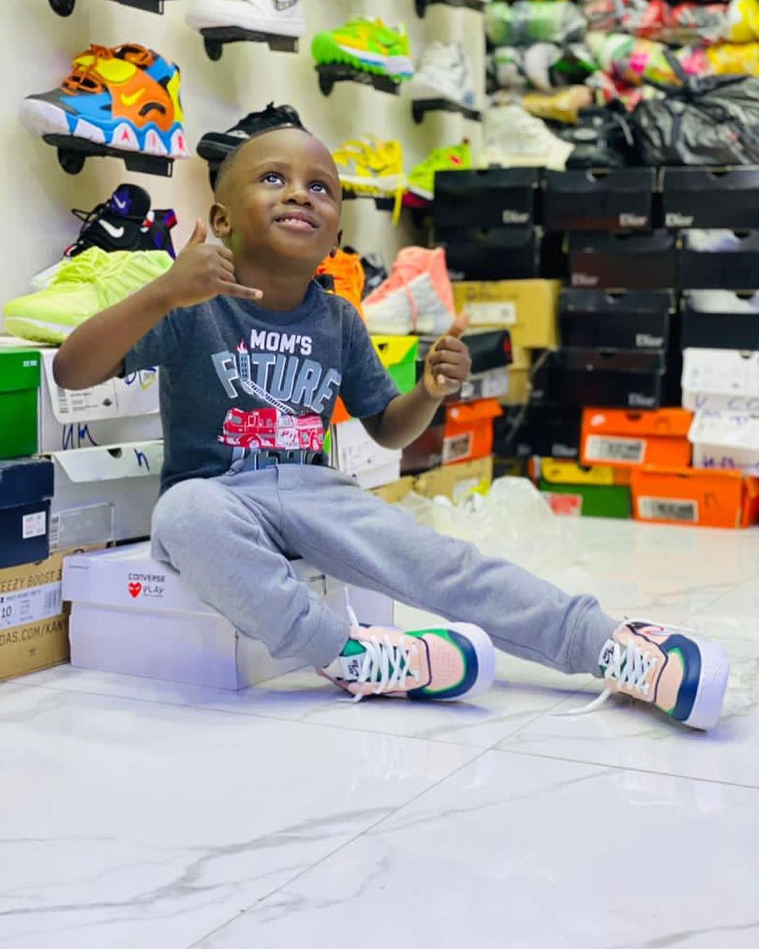 15 Photos - Abba No Stress : son fils de 6 ans, déjà une star sur les Réseaux Sociaux