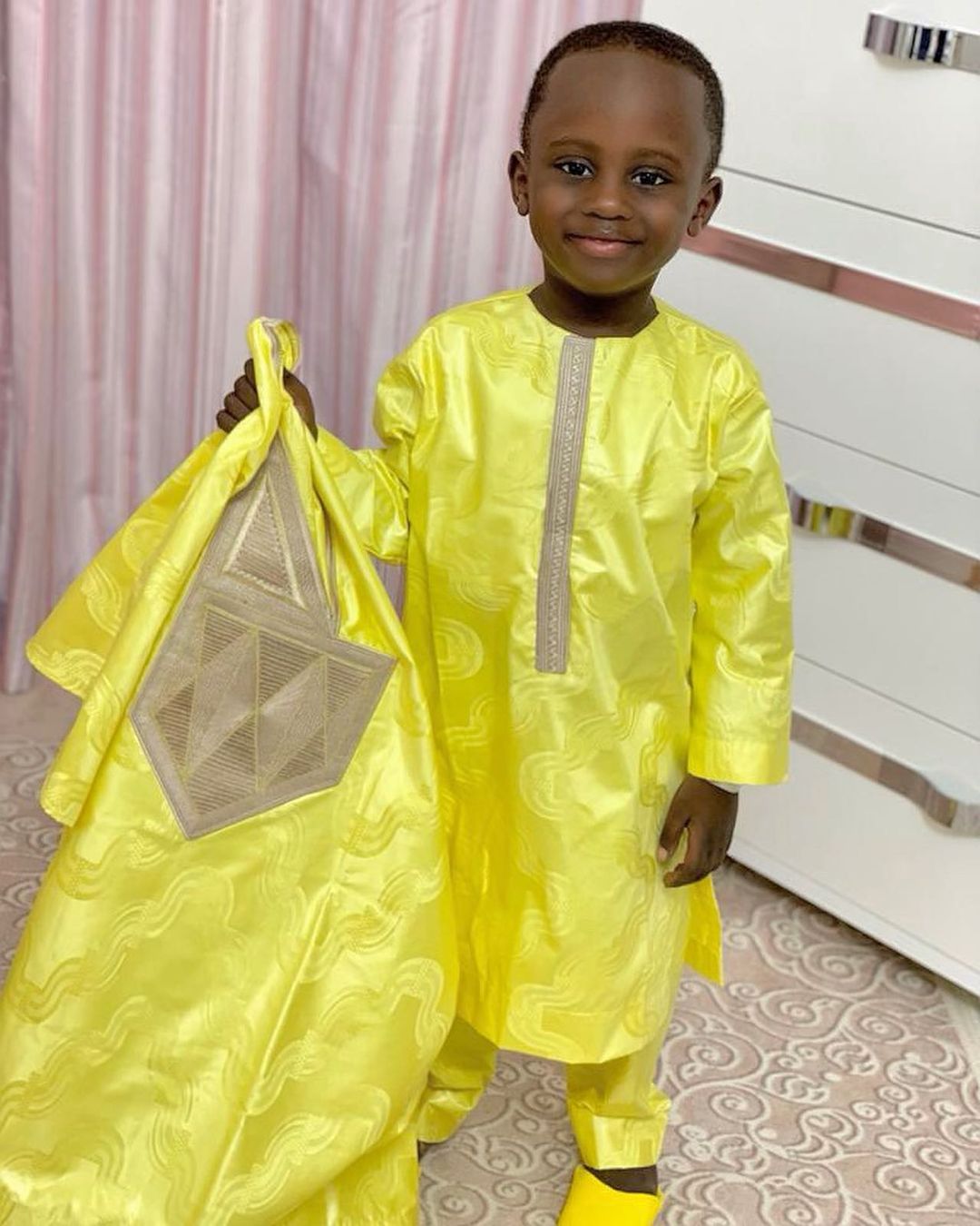 15 Photos - Abba No Stress : son fils de 6 ans, déjà une star sur les Réseaux Sociaux