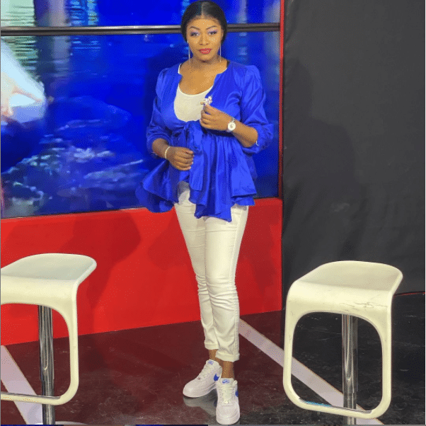 (Photos) Bijou Ndiaye éblouit la toile dans un bleu très stylé