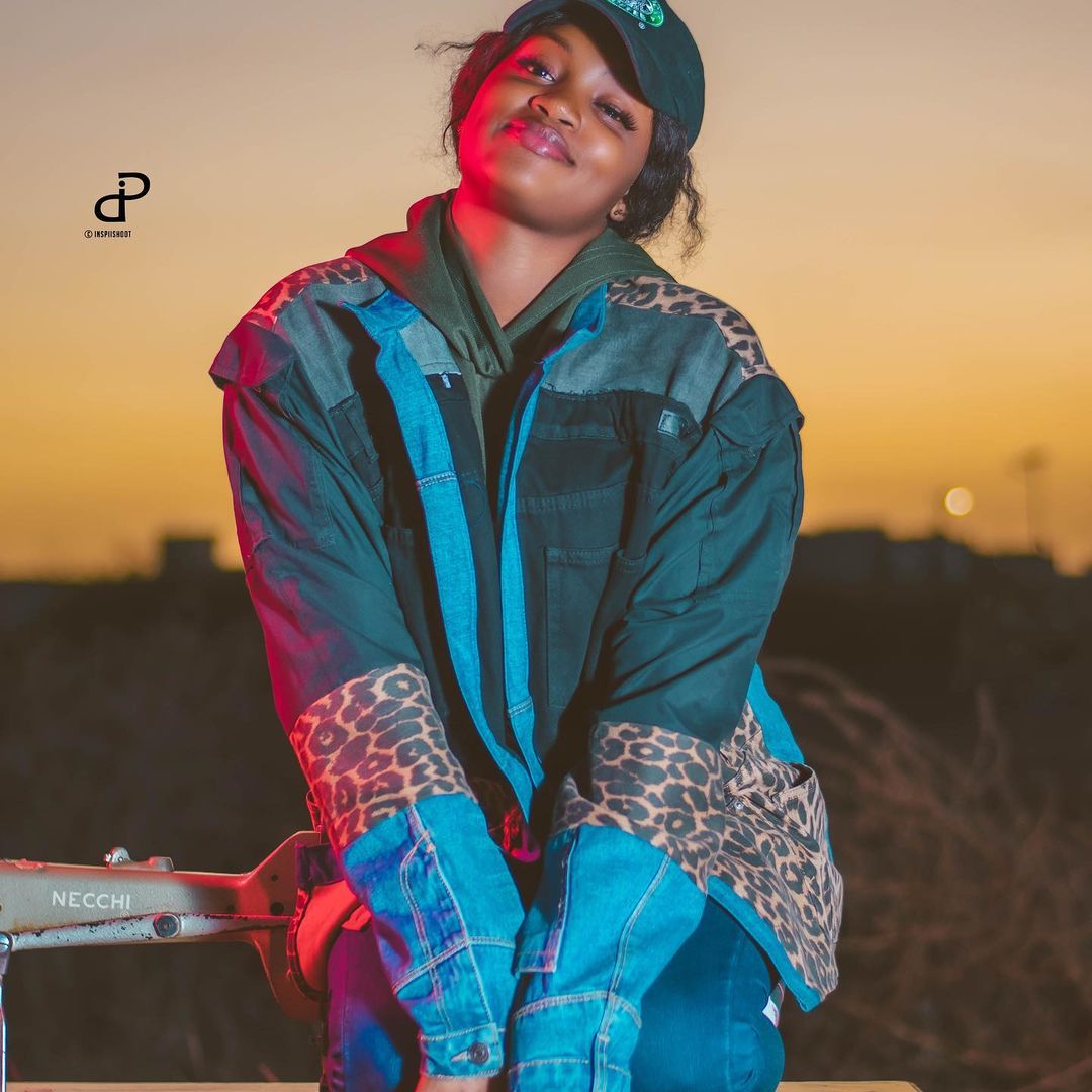 Photos - Cathy Série Virginie s’offre un petit shooting