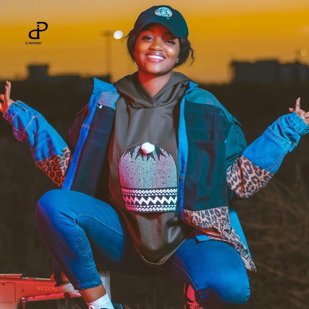 Photos - Cathy Série Virginie s’offre un petit shooting