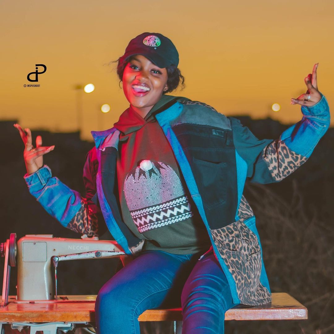 Photos - Cathy Série Virginie s’offre un petit shooting