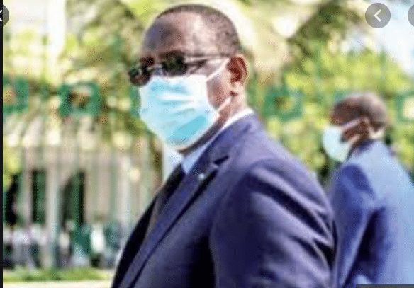 Macky Sall menace : « Si on ne prend pas les vaccins, je vais les donner à d’autres pays africains »