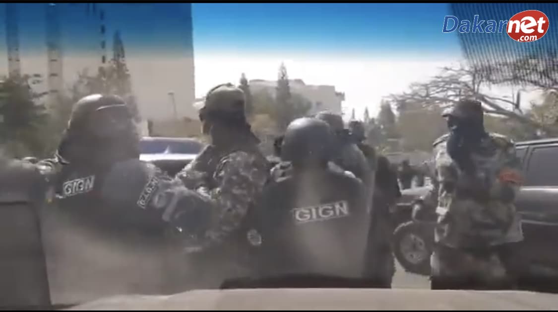 Urgent : la vidéo de l’arrestation de la garde rapprochée de Sonko par le GIGN