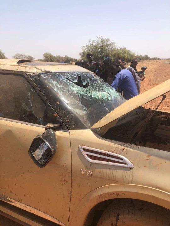 (Photos + Vidéo) - Matam : deux morts dans un grave accident de la voiture de Prince Mbacké