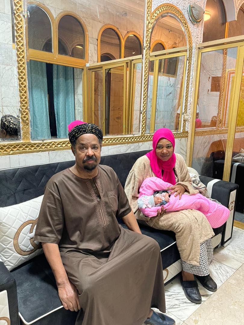 (10 photos) : Ahmed K. Niass baptise sa fille du nom de sa défunte épouse, Khady Sarr