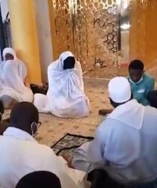 (Photos) Mosquée Masalikul Jinane : Trois Personnes se convertissent à l’islam