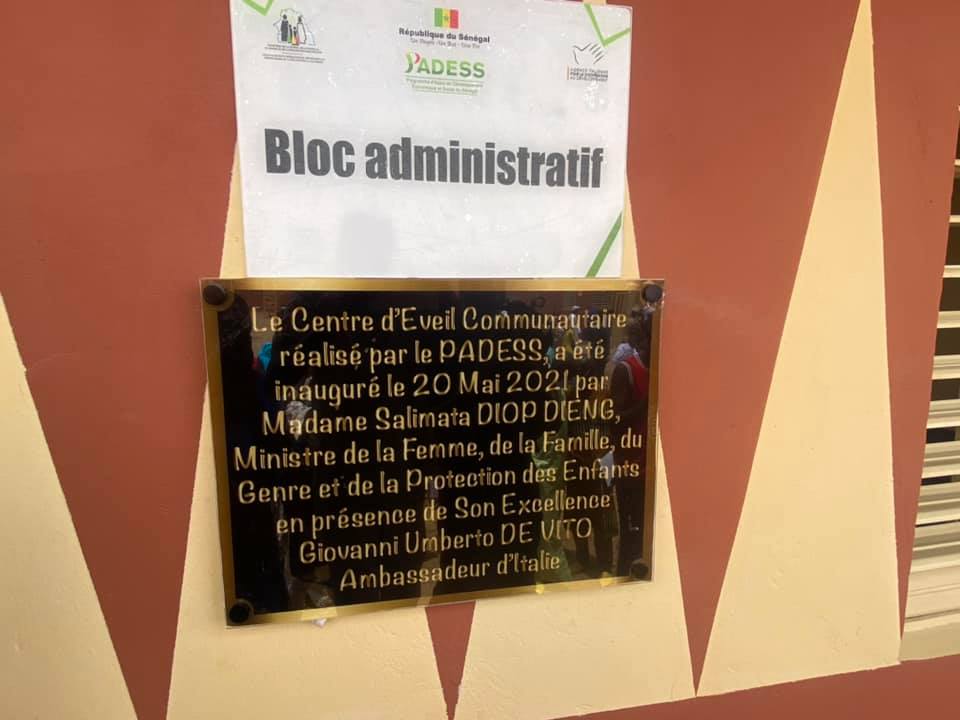 (Vidéo) Kaolack : Le ministre de la femme inaugure cinq infrastructures sociales de base à Guinguinéo