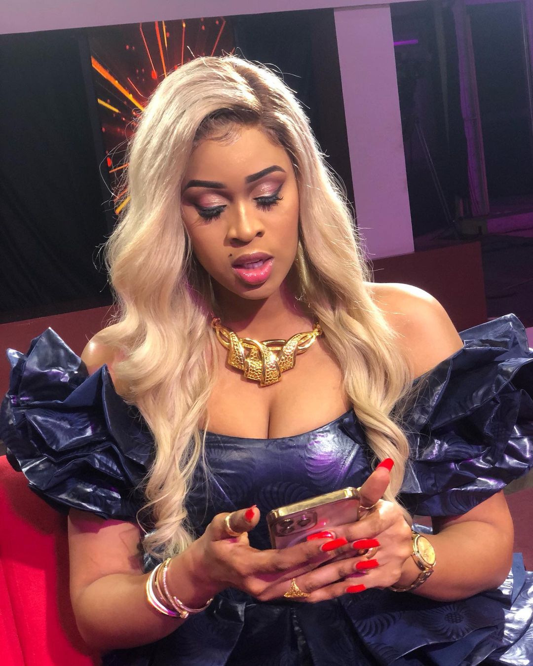 Photos: Ndeye Astou Sall s’affiche très “hot” en taille basse