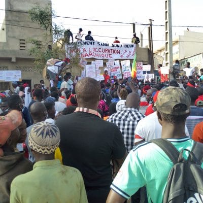 Anarchie à Keur Massar : Des populations battent le macadam et "fusillent" le maire !