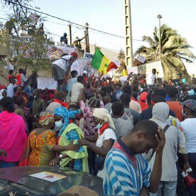 Anarchie à Keur Massar : Des populations battent le macadam et "fusillent" le maire !