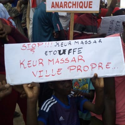 Anarchie à Keur Massar : Des populations battent le macadam et "fusillent" le maire !