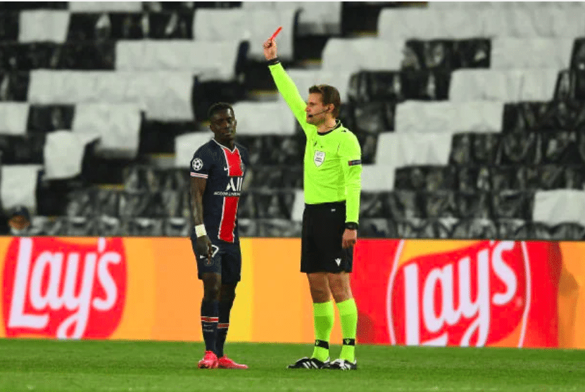 PSG : Deux matchs de suspension pour Idrissa Gana Gueye pour son carton rouge