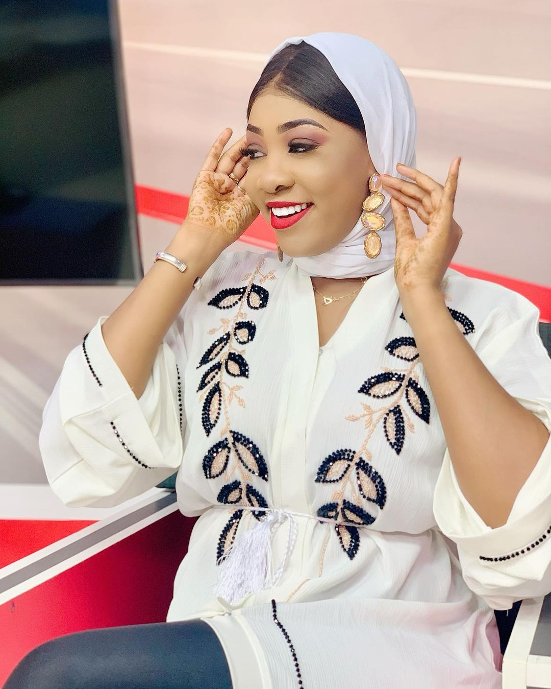 (17 Photos) - Marième Diallo de la Sentv sublime en mode Jalabi