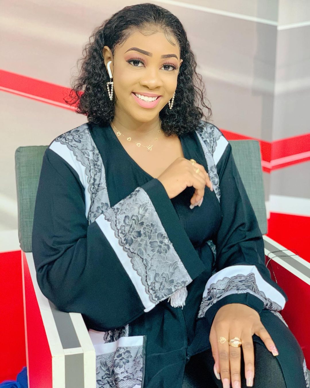 (17 Photos) - Marième Diallo de la Sentv sublime en mode Jalabi