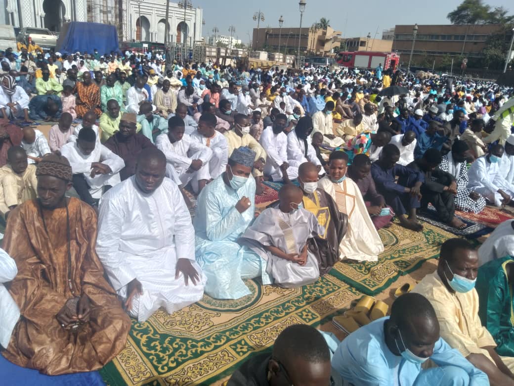 Korité 2021 : Bougane Gueye Dany a effectué la prière à Massalikoul Djinane (En images)