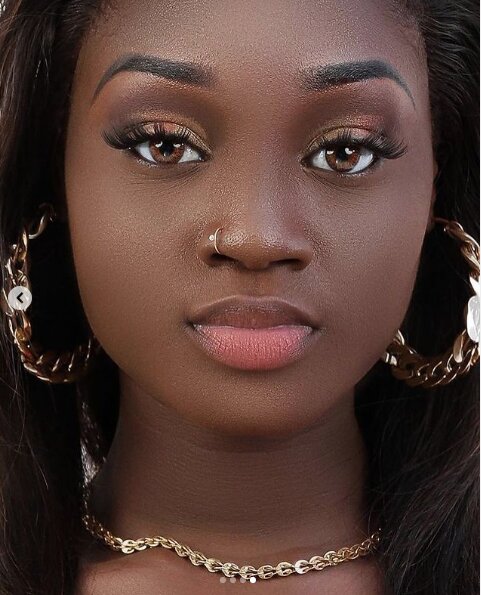 (05 Photos) : Les nouvelles photos de Ndakhté qui enflamment la toile