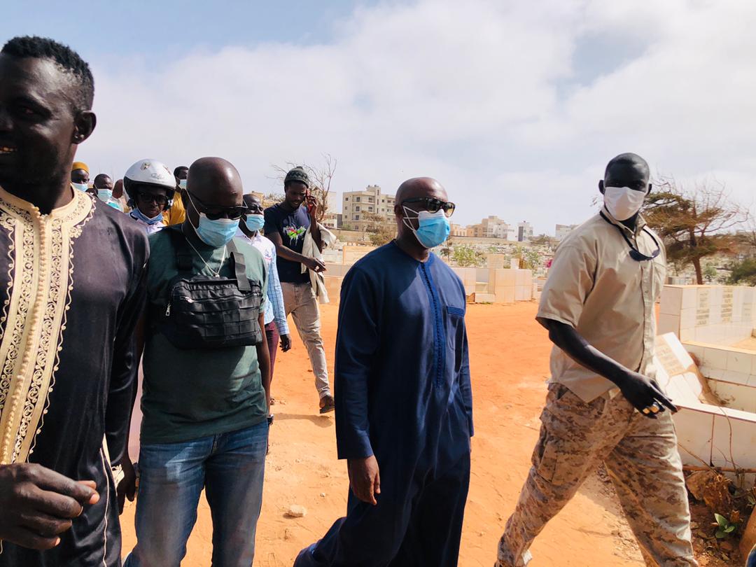 (Photos) Inhumation : Les tristes images du dernier adieu à la mère de Khalifa Sall