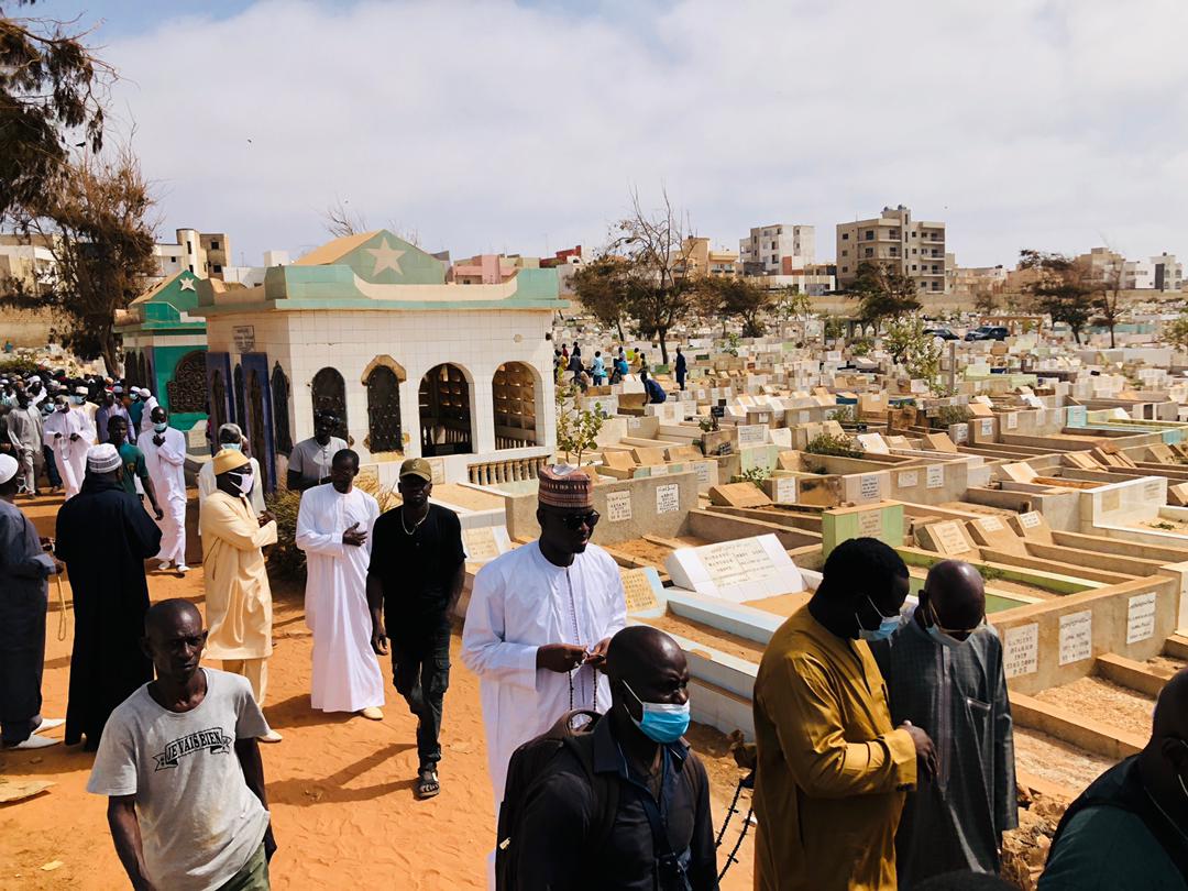 (Photos) Inhumation : Les tristes images du dernier adieu à la mère de Khalifa Sall