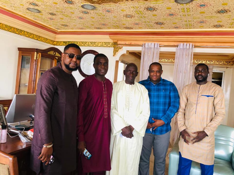 (Photos) Dernière minute – Apres sa démission de Sen Tv, Pape Matar Diallo rejoint cette nouvelle chaine concurrente