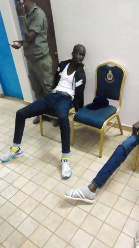 Arrêt sur image: Boy Djinné «tranquille» à l’intérieur de la brigade