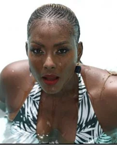 (Photos) Côte D’Ivoire – En Maillot, Marieme Dial dévoile Ses Formes Et Régale la Toile