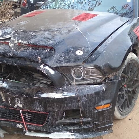 (Photos) Akhlou Brick échappe à un accident : Les images de la voiture