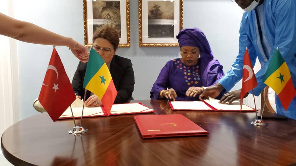 Conférence de l’OCI en Egypte : La Ministre Ndèye Saly Diop Dieng fait un brillant plaidoyer sur l’automatisation des femmes