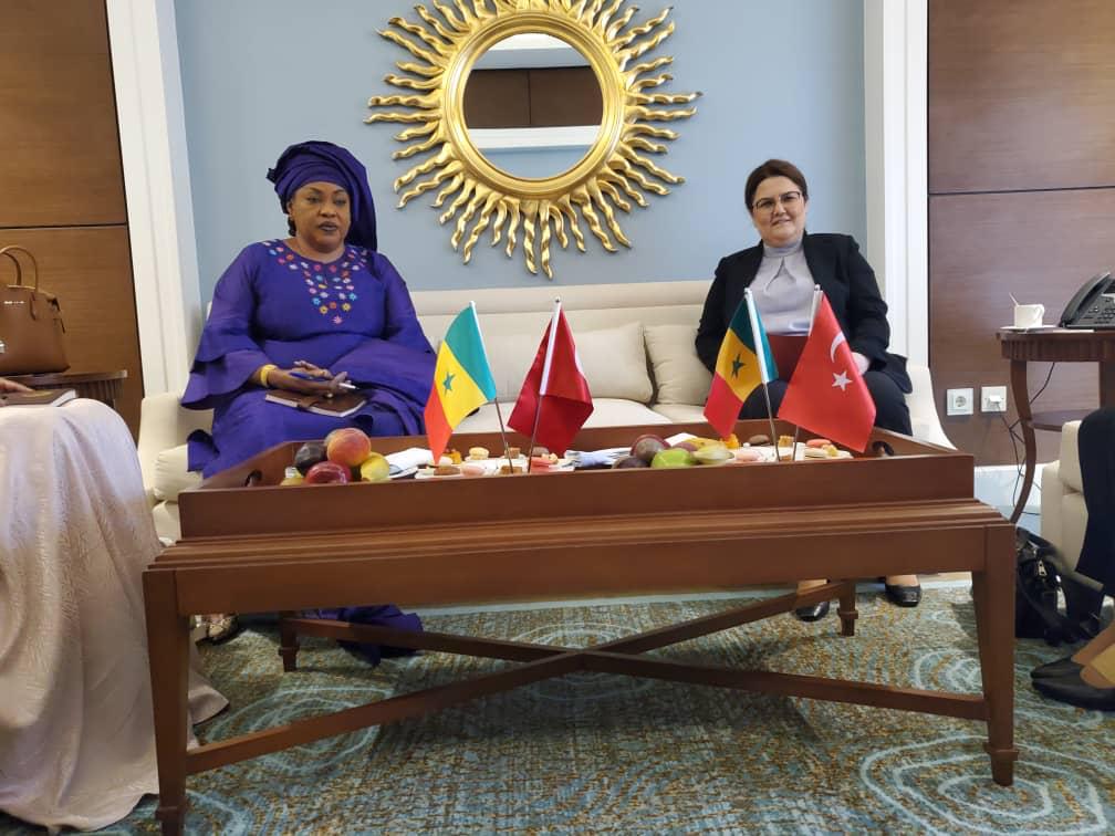 Conférence de l’OCI en Egypte : La Ministre Ndèye Saly Diop Dieng fait un brillant plaidoyer sur l’automatisation des femmes