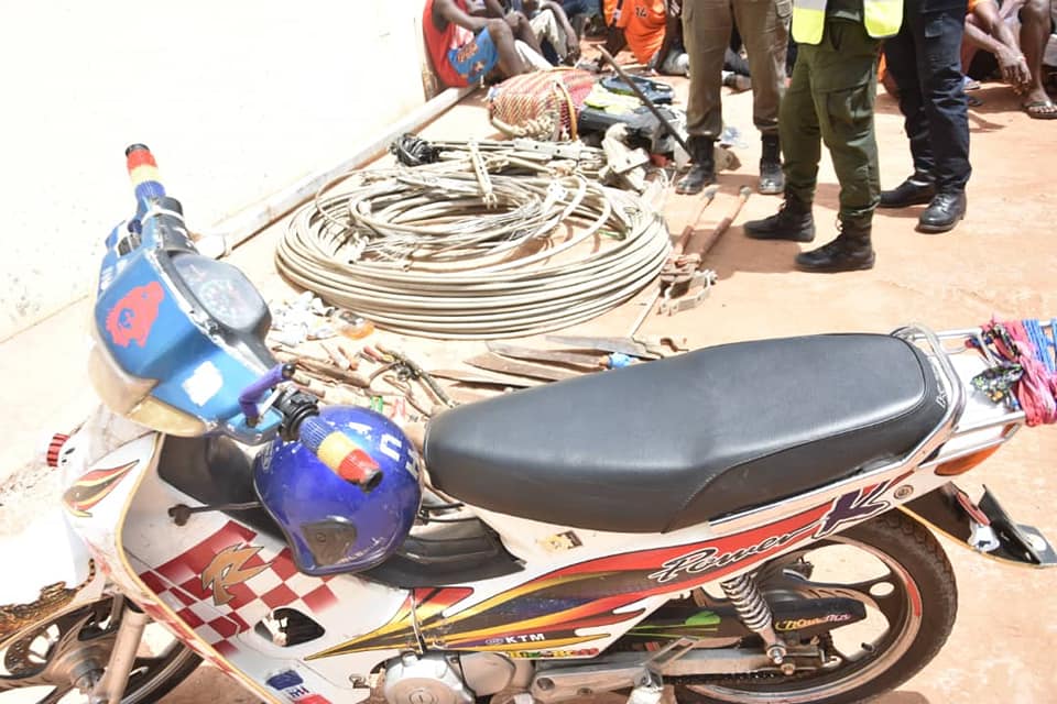 (12 Photos) Opération de sécurisation: La gendarmerie nettoie la "Cité imbécile"