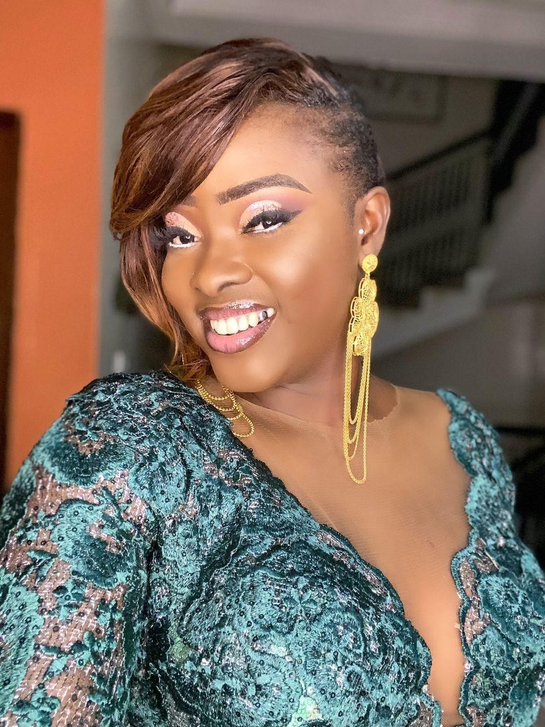 (09 Photos) : Ces dernières publications de Sabel Dieng qui enragent les internautes