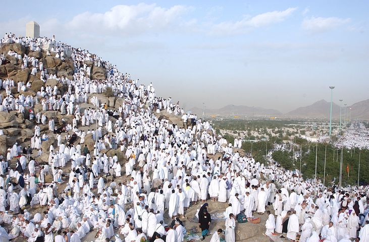 Les pèlerins prient, ce vendredi, sur le mont Arafat, l'étape la plus importante du HAJJ