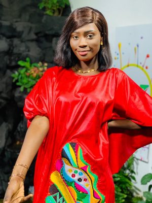 (16 Photos) Sagnsé Tabaski 2021 - Dieyla rayonnante dans une robe très classe