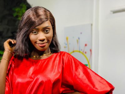 (16 Photos) Sagnsé Tabaski 2021 - Dieyla rayonnante dans une robe très classe