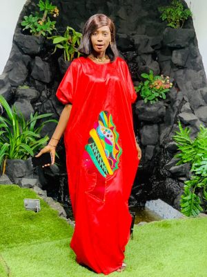 (16 Photos) Sagnsé Tabaski 2021 - Dieyla rayonnante dans une robe très classe