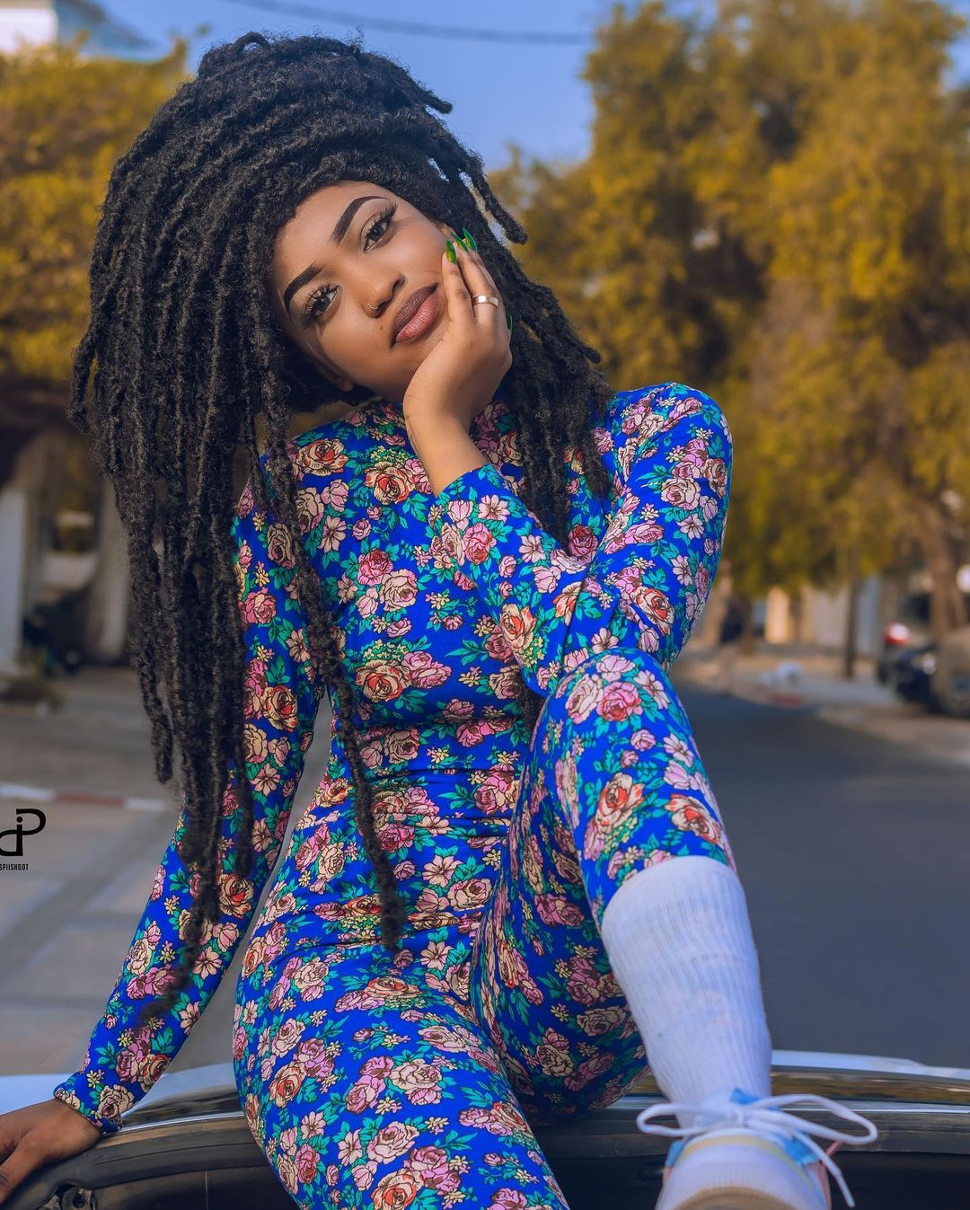 06 Photos : Fatel Sow se met en « rastas » et surprend ses followers