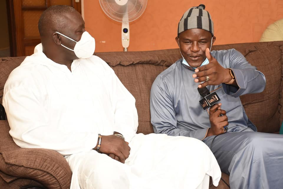 (Photos) Barthelemy Dias chez Tapha Gueye pour présenter ses condoléance après le décès de Feu Mbaye Gueye