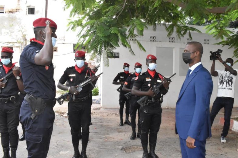 Saint-Louis : Antoine Diome installe le nouveau Gouverneur Alioune Badara Samb